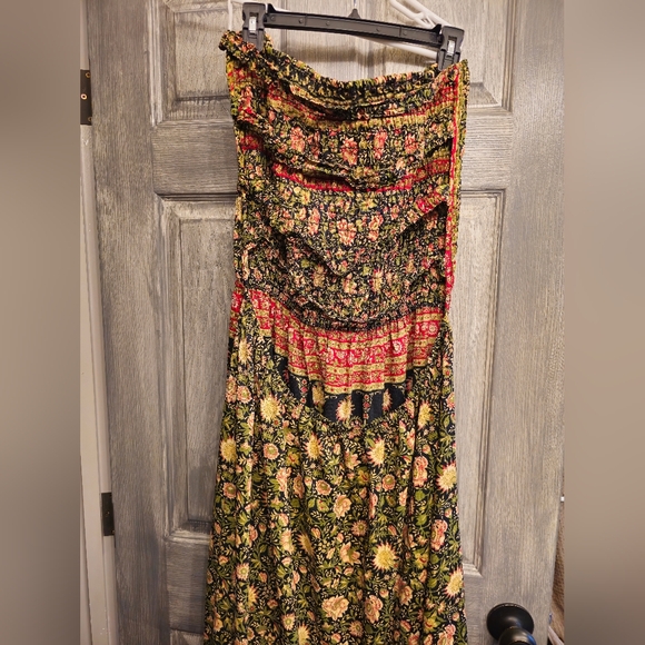 Large Strapless Raga Maxi Dress - Picture 3 of 7